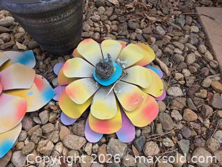 MaxSold Auction: Garden art, 3 flower hangers, turtle, frog, pineapple, snail pedestal, 2 plastic pots - Longmont (Colorado, USA) PARTNER MANAGED Estate Sale Online Auction -  Twilight Court