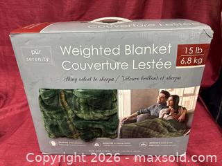 MaxSold Auction: 15 lb Weighted Blanket — Shiny Velvet with Sherpa Reverse - Renfrew (Ontario, Canada) SELLER MANAGED Downsizing Online Auction - Plaunt Street