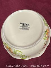 MaxSold Auction: Better Homes & Gardens Ceramic Mixing Bowl, Medium - Renfrew (Ontario, Canada) SELLER MANAGED Downsizing Online Auction - Plaunt Street