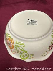 MaxSold Auction: Better Homes & Gardens Ceramic Mixing Bowl, Medium - Renfrew (Ontario, Canada) SELLER MANAGED Downsizing Online Auction - Plaunt Street