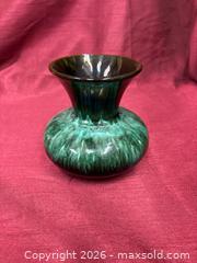 MaxSold Auction: Blue Mountain Pottery Ceramic Vase - Renfrew (Ontario, Canada) SELLER MANAGED Downsizing Online Auction - Plaunt Street