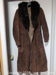 MaxSold Auction: Vintage Leather Shearling Coat - Ottawa (Ontario, Canada) SELLER MANAGED Downsizing Online Auction - Florence Street (CONDO)