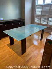 MaxSold Auction: Brooklyn Extending Glass Table by Tonin Casa - Toronto (Ontario, Canada) SELLER MANAGED Moving Online Auction - Snowdon Avenue