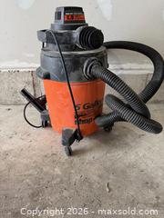 MaxSold Auction: Shop-Vac 5 Gallon 1.5 Peak HP Wet/Dry Vacuum - Toronto (Ontario, Canada) SELLER MANAGED Moving Online Auction - Snowdon Avenue