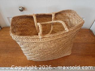 MaxSold Auction: Handmade natural fiber woven basket bag - London (Ontario, Canada) PARTNER MANAGED Downsizing Online Auction - Seymour Crescent