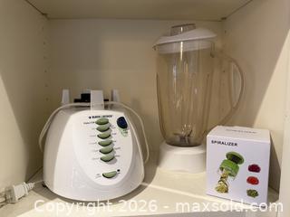 MaxSold Auction: Black & Decker Blender & 3 in 1 Vegetable Spiralizer Slicer, Adjustable Zucchini Carrot Noodle Maker - San Jose (California, USA) SELLER MANAGED Estate Sale Online Auction - South 16th Street
