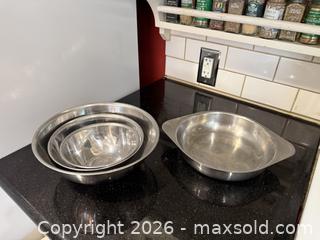 MaxSold Auction: Vintage Mixing & Serving Bowls - San Jose (California, USA) SELLER MANAGED Estate Sale Online Auction - South 16th Street
