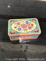 MaxSold Auction: Vintage Sewing Materials - San Jose (California, USA) SELLER MANAGED Estate Sale Online Auction - South 16th Street