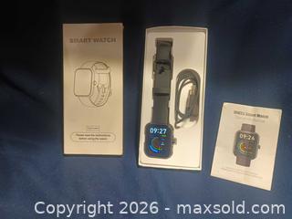MaxSold Auction: IDW25 Smart Watch - Black Silicone Band - Pacifica (California, USA) SELLER MANAGED Downsizing Online Auction -  Palmetto Avenue (CONDO)