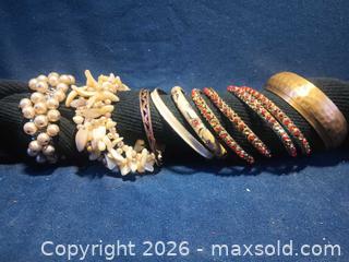 MaxSold Auction: Lot of 10 Mixed Metal Bangles, Bracelets & Cuffs - Pacifica (California, USA) SELLER MANAGED Downsizing Online Auction -  Palmetto Avenue (CONDO)