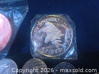 MaxSold Auction: Mixed World Coins Lot — Over 100 Coins & gold & silver Medallions - paper collectible - Pacifica (California, USA) SELLER MANAGED Downsizing Online Auction -  Palmetto Avenue (CONDO)