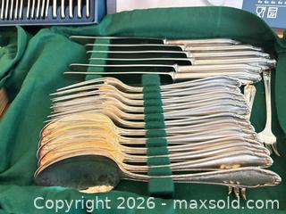 MaxSold Auction: Cutlery Sets - Toronto (Ontario, Canada) PARTNER MANAGED Downsizing Online Auction - Crescent Town Road