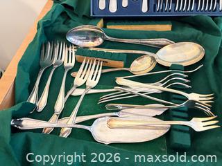 MaxSold Auction: Cutlery Sets - Toronto (Ontario, Canada) PARTNER MANAGED Downsizing Online Auction - Crescent Town Road
