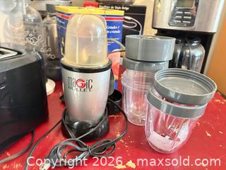 MaxSold Auction: Small Appliances  - Toronto (Ontario, Canada) PARTNER MANAGED Downsizing Online Auction - Crescent Town Road