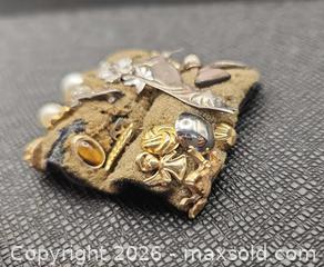 MaxSold Auction: Antique earrings /pins - Mississauga (Ontario, Canada) SELLER MANAGED Downsizing Online Auction - Golden Orchard Drive (CONDO)