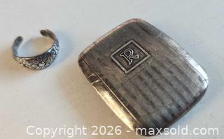 MaxSold Auction: Silver belt buckle and ring - Mississauga (Ontario, Canada) SELLER MANAGED Downsizing Online Auction - Golden Orchard Drive (CONDO)