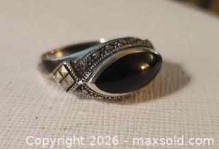 MaxSold Auction: Silver ring with Onyx stone - Mississauga (Ontario, Canada) SELLER MANAGED Downsizing Online Auction - Golden Orchard Drive (CONDO)