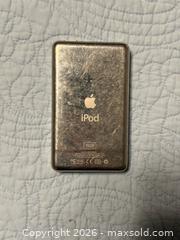 MaxSold Auction: Apple iPod 3rd Gen 15GB - Toronto (Ontario, Canada) SELLER MANAGED Downsizing Online Auction - Collingdale Road