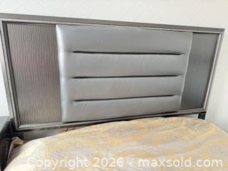 MaxSold Auction: Dark Gray King Bed Frame with Headboard, Dresser & Mirror - Richmond Hill (Ontario, Canada) SELLER MANAGED Moving Online Auction - Kent Matthew Street