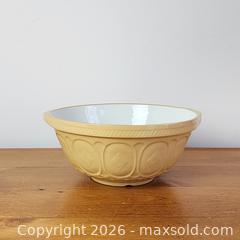 MaxSold Auction: Large Pottery TG Green England Gripstand Mixing Bowl - Toronto (Ontario, Canada) SELLER MANAGED Downsizing Online Auction - Greenland Road