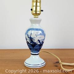 MaxSold Auction: Small Delft Lamp with Burlap Shade - Toronto (Ontario, Canada) SELLER MANAGED Downsizing Online Auction - Greenland Road