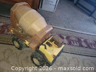 MaxSold Auction: 1980's Metal Tonka Cement Truck - East Zorra-Tavistock (Ontario, Canada) SELLER MANAGED Downsizing Online Auction - Highway 59