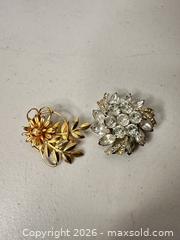 MaxSold Auction: Weiss Mid-Century Brooches/Pins — Set of 2 - San Jose (California, USA) SELLER MANAGED Downsizing Online Auction - East Humboldt Street
