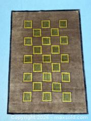 MaxSold Auction: Nepali rug - Hamilton (Ontario, Canada) PARTNER MANAGED Reseller Online Auction - Marion Crescent