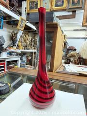 MaxSold Auction: Large hand blown glass swirl vase, MURANO? - Concord (California, USA) SELLER MANAGED Estate Sale Online Auction - Landana Drive