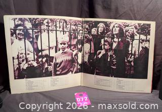 MaxSold Auction: The Beatles - 1962-1966 (AKA the Red Album) 2xLP Vinyl Compilation, ORIGINAL  - Aurora (Ontario, Canada) SELLER MANAGED Estate Sale Online Auction -  Closs Square