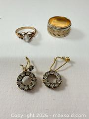 MaxSold Auction: 10k & 9k gold jewelry A - Metro Vancouver A (British Columbia, Canada) SELLER MANAGED Downsizing Online Auction - College Highroad