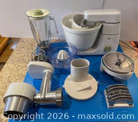 MaxSold Auction: Braun Countertop Stand Mixer KM32 Type B - Metro Vancouver A (British Columbia, Canada) SELLER MANAGED Downsizing Online Auction - College Highroad
