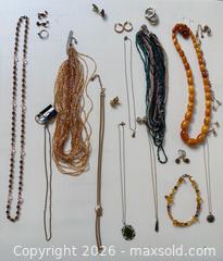 MaxSold Auction: Fashion Jewelry A - Metro Vancouver A (British Columbia, Canada) SELLER MANAGED Downsizing Online Auction - College Highroad