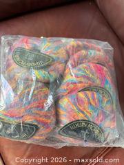 MaxSold Auction: Knitting Wool A - Metro Vancouver A (British Columbia, Canada) SELLER MANAGED Downsizing Online Auction - College Highroad