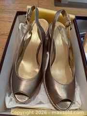 MaxSold Auction: Lady’s Pumps and More A - Metro Vancouver A (British Columbia, Canada) SELLER MANAGED Downsizing Online Auction - College Highroad