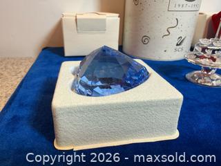 MaxSold Auction: Vintage Swarovski Crystal Birthday Cake, Hearts A - Metro Vancouver A (British Columbia, Canada) SELLER MANAGED Downsizing Online Auction - College Highroad