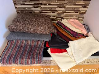 MaxSold Auction: Wool Blanket Fabric, Silk and More B - Metro Vancouver A (British Columbia, Canada) SELLER MANAGED Downsizing Online Auction - College Highroad