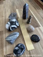 MaxSold Auction: Assorted Patterned Stones & Fossilized Specimens - 8 Pieces - Milton (Ontario, Canada) SELLER MANAGED Downsizing Online Auction - Broadway Avenue