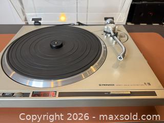 MaxSold Auction: Pioneer PL-200 Direct Drive Auto-Return Turntable - For Repair - Milton (Ontario, Canada) SELLER MANAGED Downsizing Online Auction - Broadway Avenue