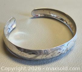 MaxSold Auction: Vintage 925 Silver Open Cuff Bangle / Bracelet - Marked  - Toronto (Ontario, Canada) PARTNER MANAGED Reseller Online Auction - Queen Street West