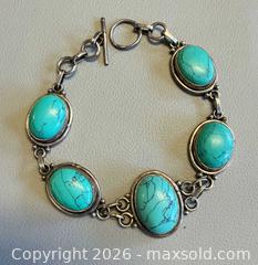 MaxSold Auction: Vintage 925 Silver Turquoise Bracelet - Marked  - Toronto (Ontario, Canada) PARTNER MANAGED Reseller Online Auction - Queen Street West