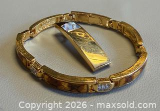 MaxSold Auction: Vintage Signed BUTLER Pendant & Bracelet  - Toronto (Ontario, Canada) PARTNER MANAGED Reseller Online Auction - Queen Street West