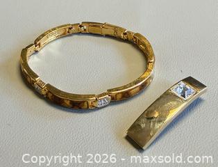 MaxSold Auction: Vintage Signed BUTLER Pendant & Bracelet  - Toronto (Ontario, Canada) PARTNER MANAGED Reseller Online Auction - Queen Street West