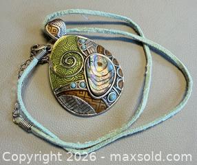 MaxSold Auction: Vintage Signed Lia Sophia Abalone Pendant  - Toronto (Ontario, Canada) PARTNER MANAGED Reseller Online Auction - Queen Street West
