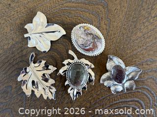 MaxSold Auction: Vintage Brooches/Pendant Pins. Moss Agate. Beautiful! - San Jose (California, USA) SELLER MANAGED Estate Sale Online Auction - South 16th Street