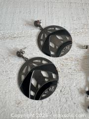 MaxSold Auction: Pair of Mixed Pierced Earrings with Black Bead/Enamel Accents on Silver Tone - Kingston (Ontario, Canada) SELLER MANAGED Downsizing Online Auction - Bishop Street