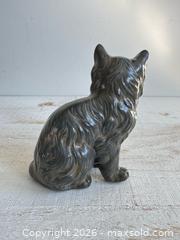 MaxSold Auction: Vintage Ceramic Fluffy Gray Cat Figurine  - Kingston (Ontario, Canada) SELLER MANAGED Downsizing Online Auction - Bishop Street