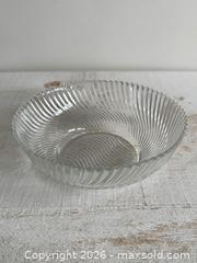 MaxSold Auction: Vintage Clear Glass Swirled Medium Sized Serving Bowl - Kingston (Ontario, Canada) SELLER MANAGED Downsizing Online Auction - Bishop Street