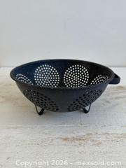 MaxSold Auction: Vintage Metal Graniteware Enamel Kitchen Strainer  - Kingston (Ontario, Canada) SELLER MANAGED Downsizing Online Auction - Bishop Street