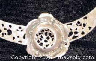 MaxSold Auction: Sterling Silver .925  Vintage Brutalist ROSE BUD  Necklace - Idaho Springs (Colorado, USA) PARTNER MANAGED Estate Sale Online Auction - Idaho Street